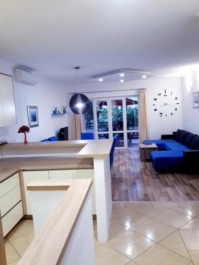 Lux Ground Apartment - Makarska Exterior photo